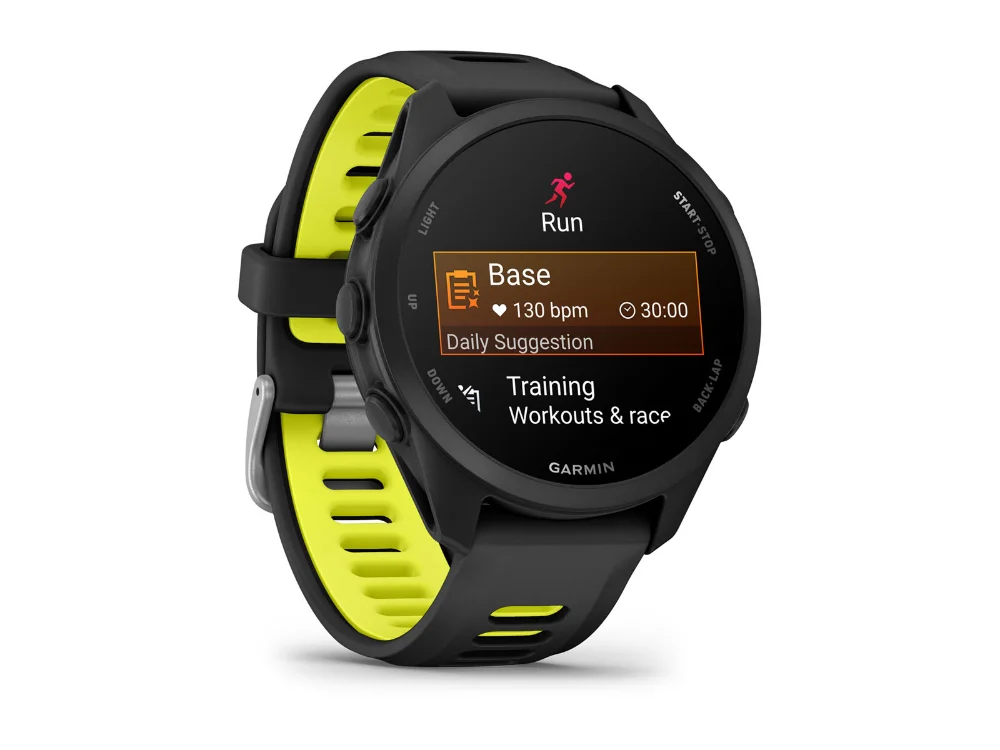 Garmin Forerunner 170 Music, чёрный, чёрный/жёлтый силиконовый ремешок — вид сбоку