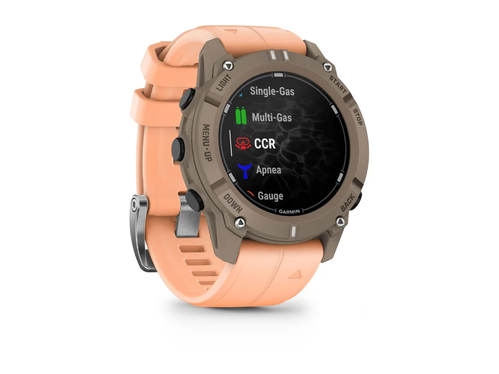 Garmin Descent G2, серо-бежевый, розовый силиконовый ремешок — вид сбоку
