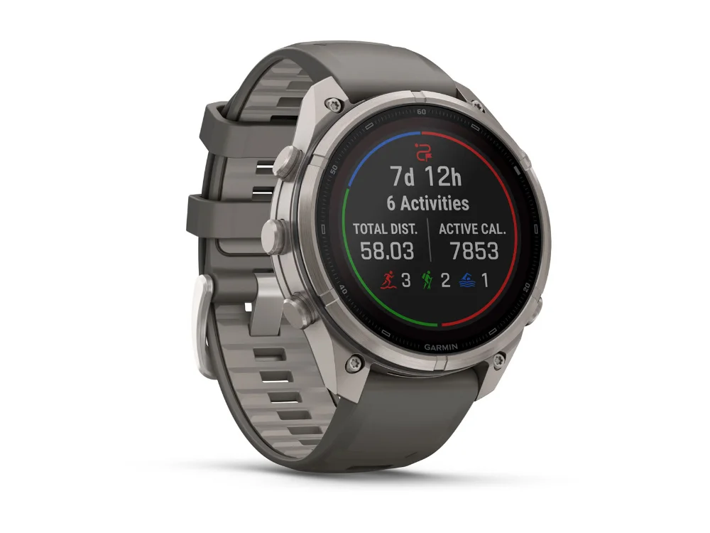 Garmin Fenix 9 Pro inReach Solar 47 mm, титан, серый силиконовый ремешок — вид сбоку