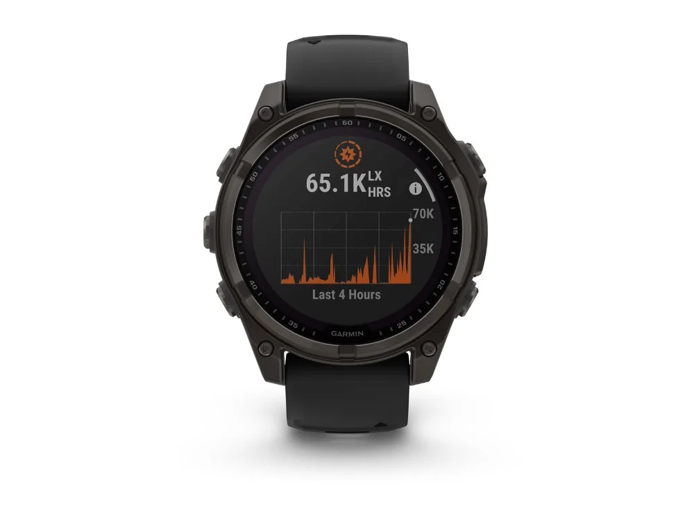 Garmin Fenix 8 Solar 47 mm, карбоново-серый титан, чёрный/серый силиконовый ремешок — вид спереди