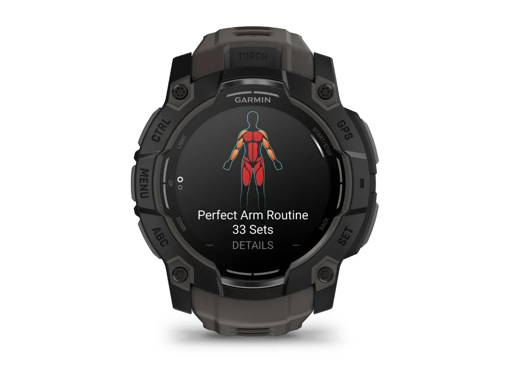 Garmin Instinct 3 AMOLED 50 mm, чёрный, тёмно-серый силиконовый ремешок — вид спереди, другой экран