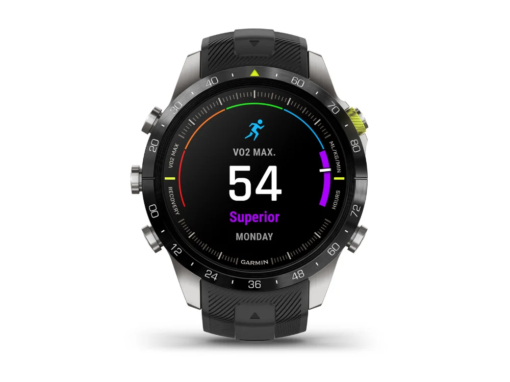 Garmin MARQ Athlete (Gen 2), титан, чёрный силиконовый ремешок — вид спереди, другой экран