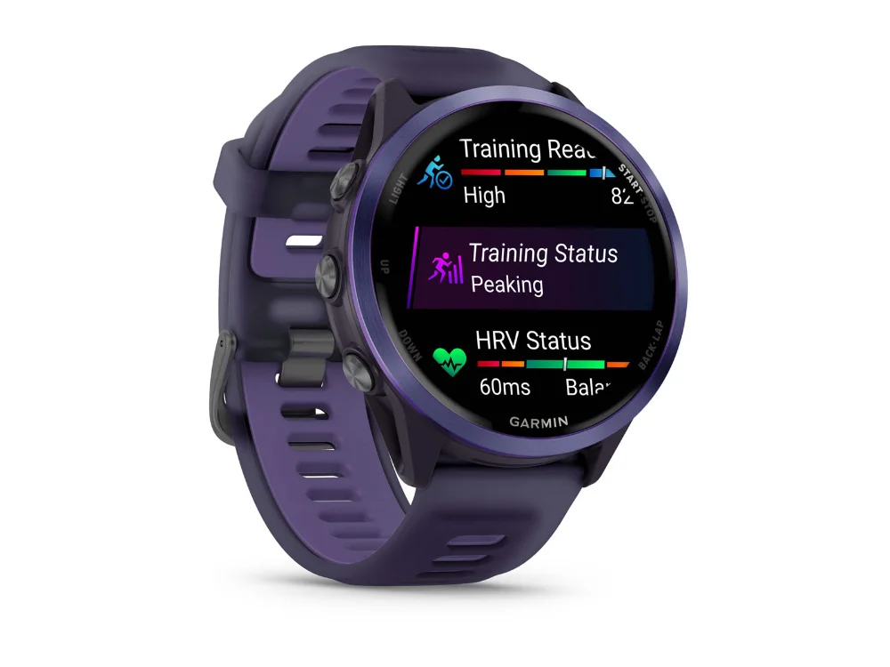 Garmin Forerunner 570 47 mm, индиго алюминий, фиолетовый/индиго силиконовый ремешок — вид сбоку